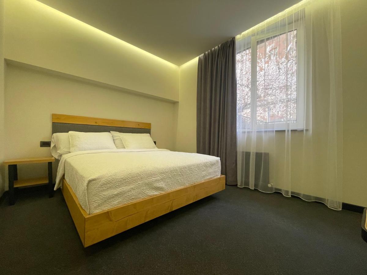 MIST Boutique Hotel Erévan Extérieur photo